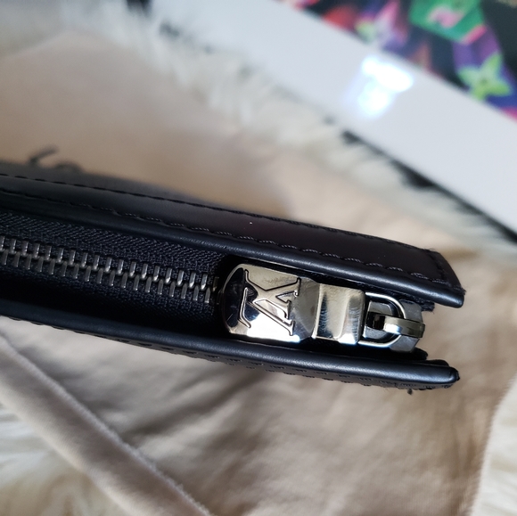 Louis Vuitton Pochette Voyage Eclipse 🌑w/ Insert - Picture 7 of 12